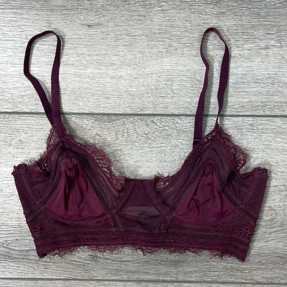 Chic Lace Bralette in Deep Burgundy - Picture 1 of 4